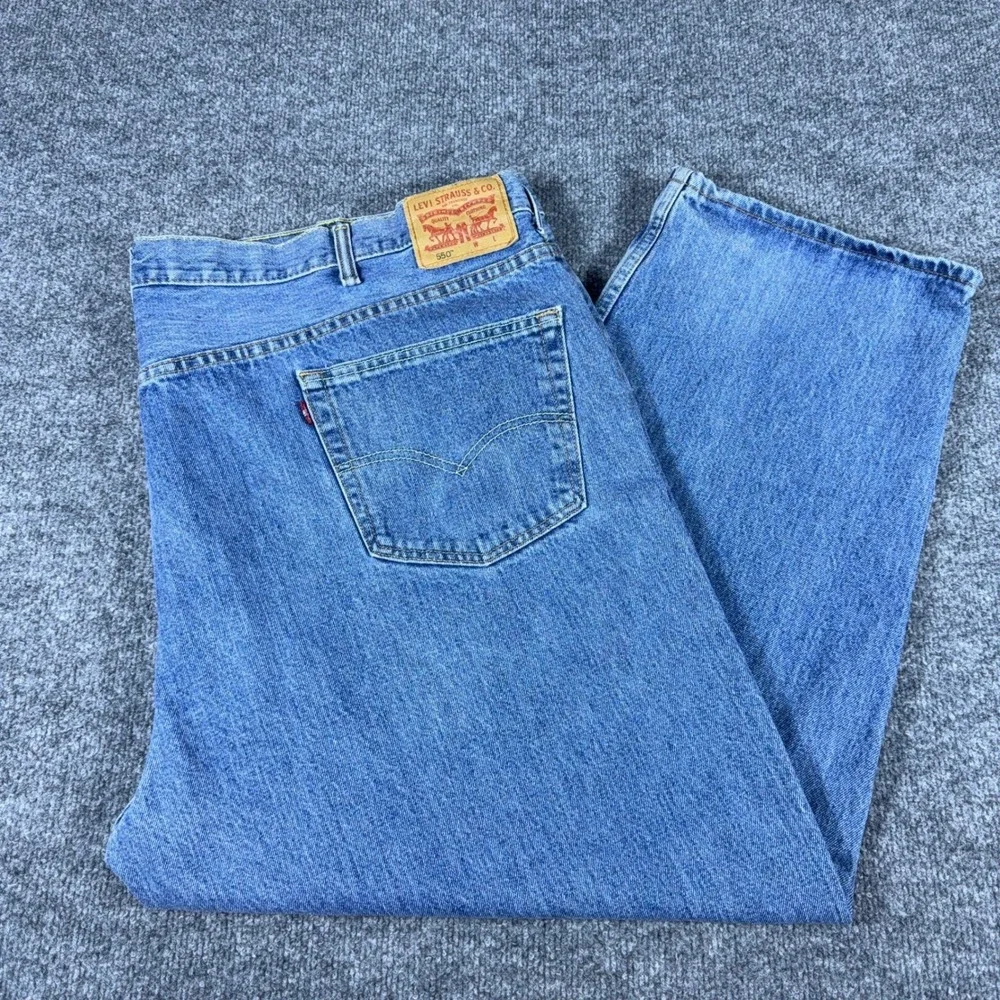 Levis 550 Relaxed Fit Jeans Mens 52x29 Blue Denim Tapered Leg Medium Wash